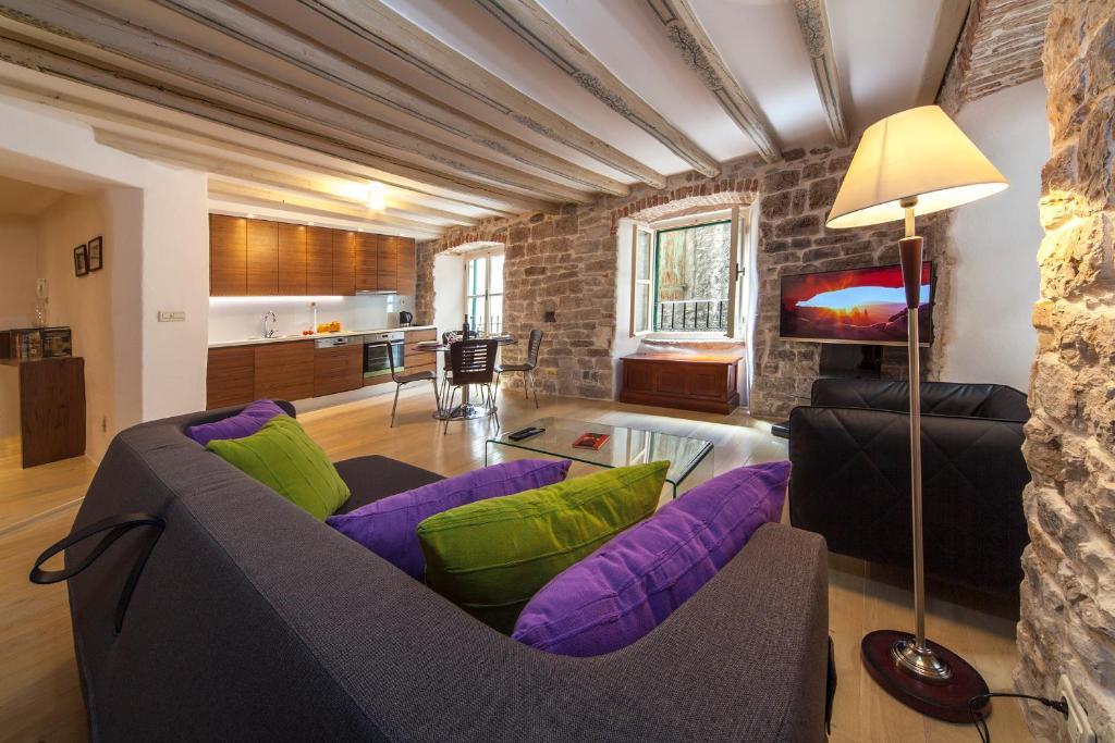 Luxury San Giovanni 1 *